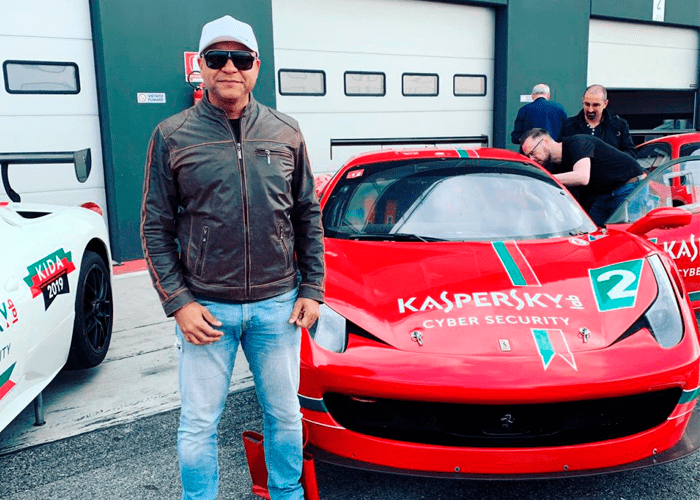 Empresário de Maringá é premiado pela Kaspersky e passeia na icônica Ferrari 458 Challenge na Itália