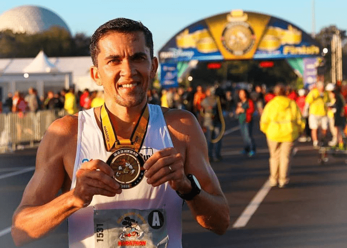 Maringaense José Eraldo de Lima fica em terceiro lugar na Disney World Marathon de 2019